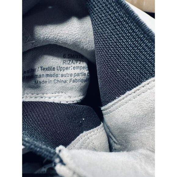 Karl Lagerfeld Riza Chain Chelsea Boots Women’s Booties 6.5 - Picture 7 of 7